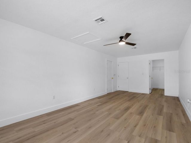1736 W COUNTRY CLUB, Tampa, FL 33612