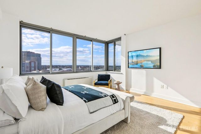 1 Spring Street 1004, New Brunswick, NJ 08901