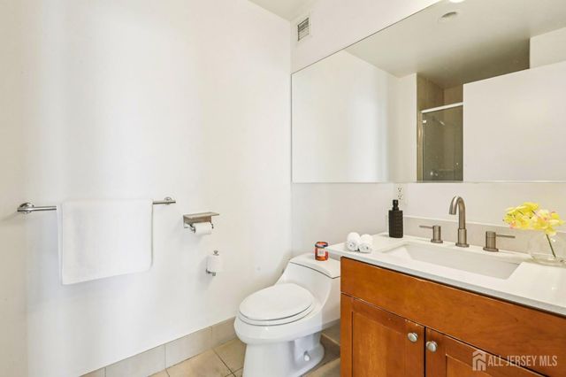 1 Spring Street 1004, New Brunswick, NJ 08901