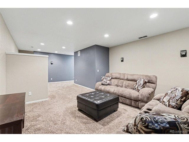6346 N Espana St, Aurora, CO 80019