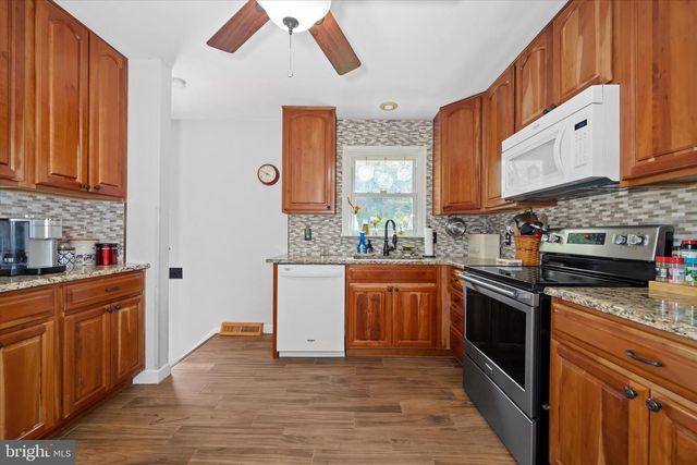 28 LYRIC DR, Newark, DE 19702