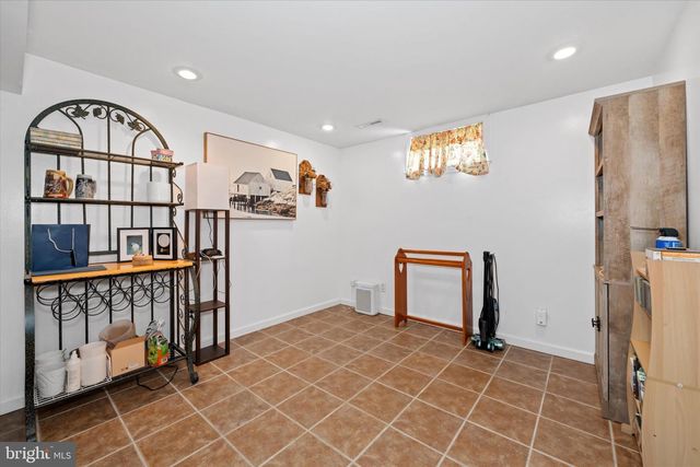28 LYRIC DR, Newark, DE 19702