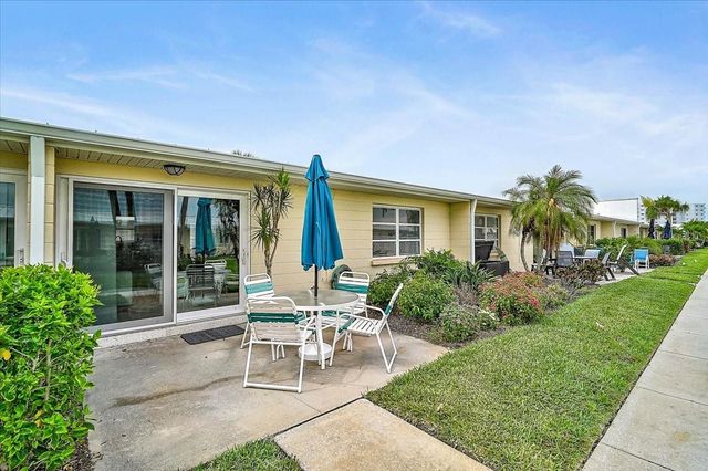 5830 MIDNIGHT PASS ROAD 51, Sarasota, FL 34242