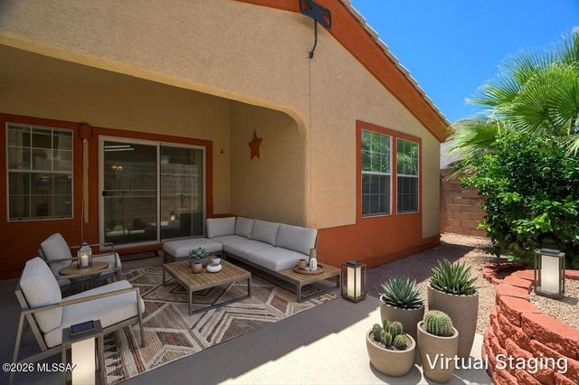 492 W Windham Boulevard, Green Valley, AZ 85614