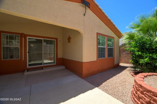 492 W Windham Boulevard, Green Valley, AZ 85614