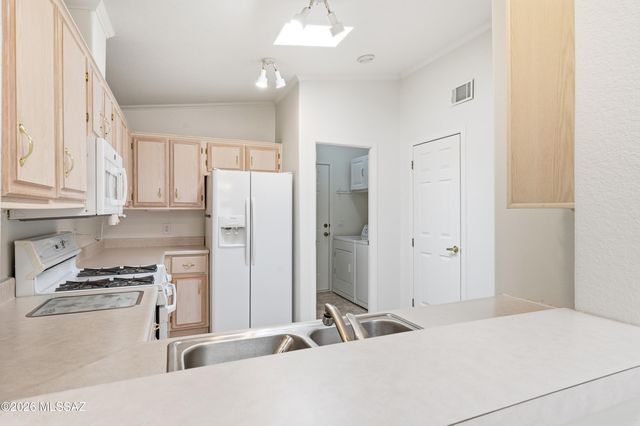 492 W Windham Boulevard, Green Valley, AZ 85614