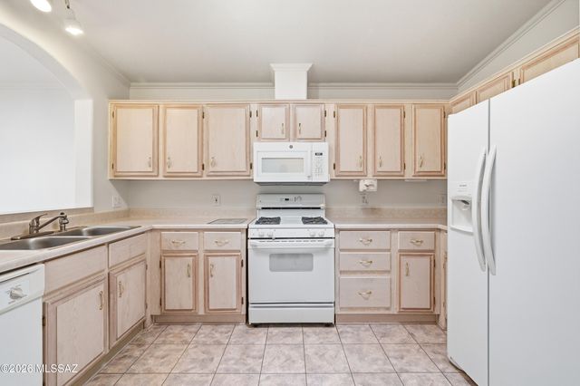492 W Windham Boulevard, Green Valley, AZ 85614