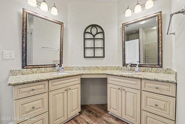 630 Bay Cove Drive, 311, Biloxi, MS 39532