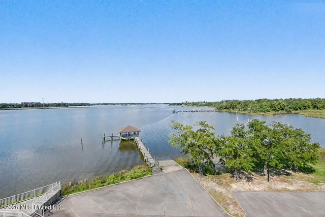 630 Bay Cove Drive, 311, Biloxi, MS 39532