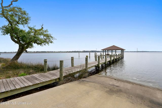 630 Bay Cove Drive, 311, Biloxi, MS 39532