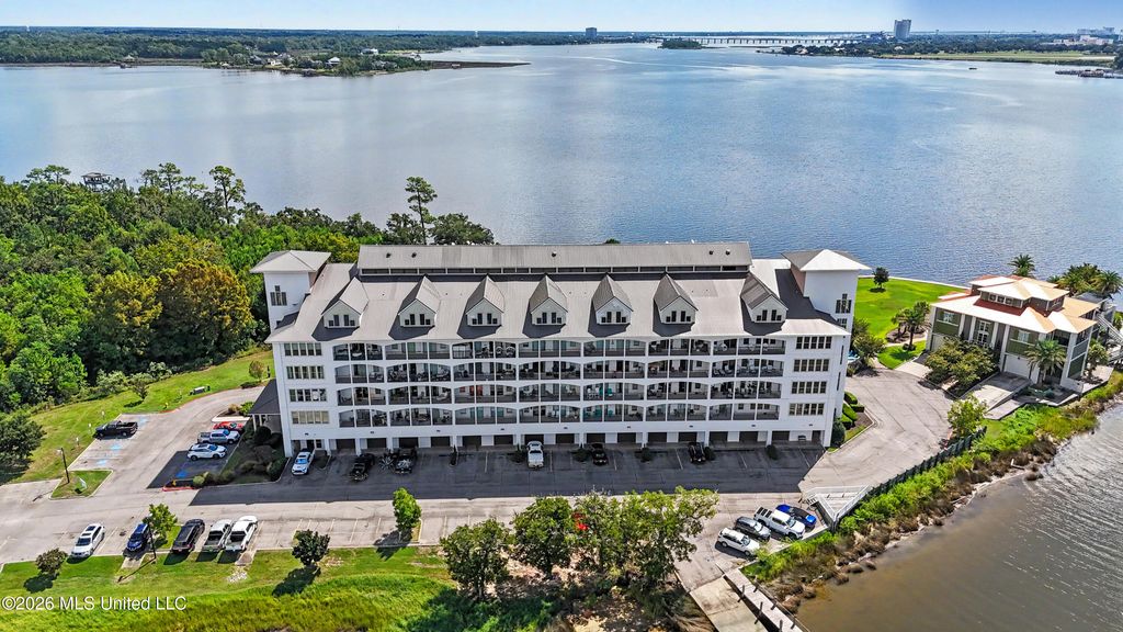 630 Bay Cove Drive, 311, Biloxi, MS 39532