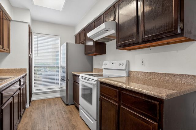 8299 Cambridge Street 706, Houston, TX 77054