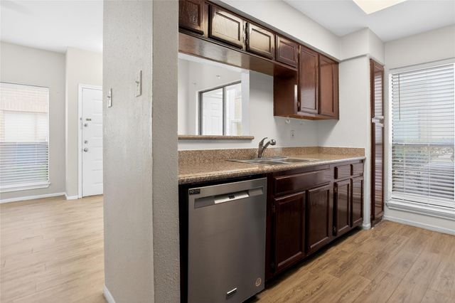8299 Cambridge Street 706, Houston, TX 77054