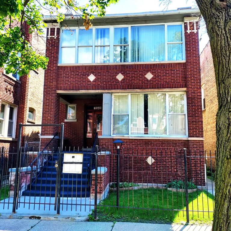 7549 S Langley Avenue, Chicago, IL 60619