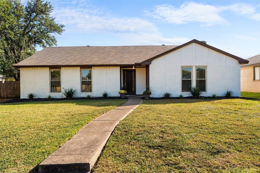 608 Shenandoah Street, Mesquite, TX 75150