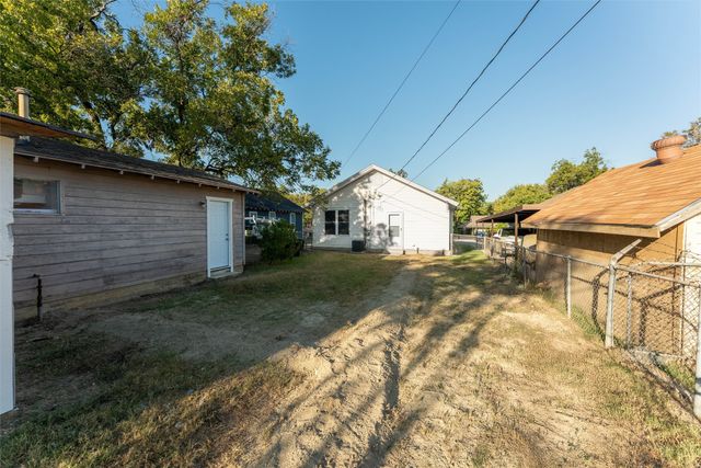 2610 Columbus Avenue, Fort Worth, TX 76164