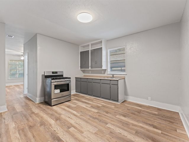 2610 Columbus Avenue, Fort Worth, TX 76164