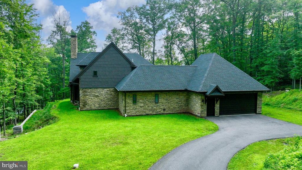 1550 TOWER RD, York, PA 17406