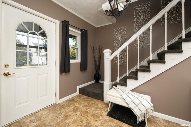 2821 Leclaire Street, Davenport, IA 52803