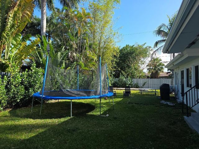 1532 Fletcher Street, Hollywood, FL 33020