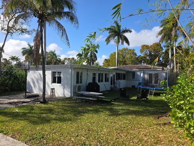 1532 Fletcher Street, Hollywood, FL 33020