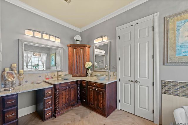 16924 Sunset Point Ct, Baton Rouge, LA 70816