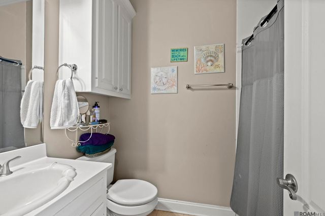 16924 Sunset Point Ct, Baton Rouge, LA 70816