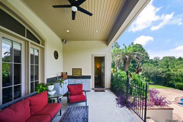 16924 Sunset Point Ct, Baton Rouge, LA 70816