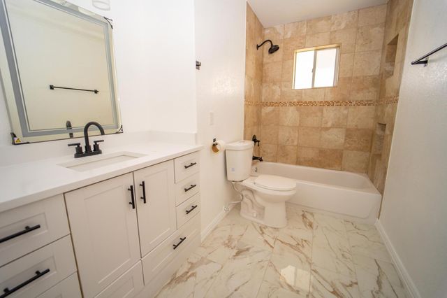 904 Dee Lane, Bedford, TX 76022