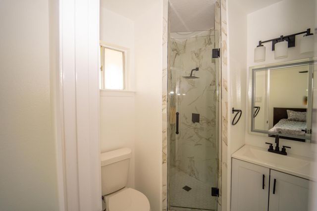 904 Dee Lane, Bedford, TX 76022