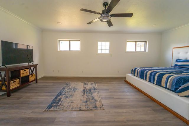 904 Dee Lane, Bedford, TX 76022