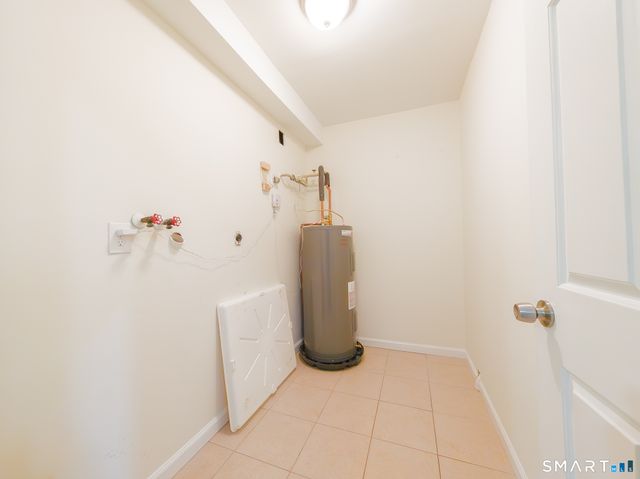 8 Rose Lane 24-11, Danbury, CT 06811