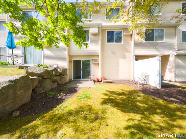 8 Rose Lane 24-11, Danbury, CT 06811