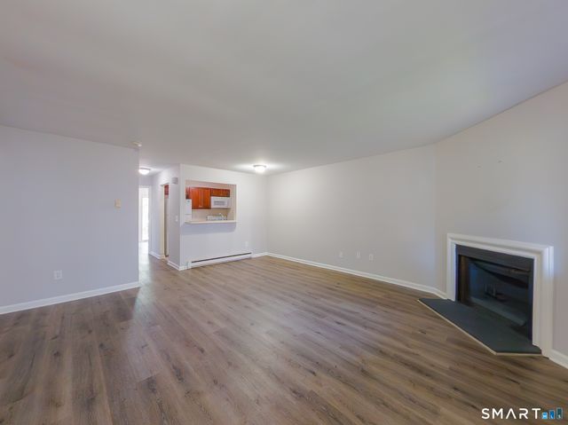 8 Rose Lane 24-11, Danbury, CT 06811