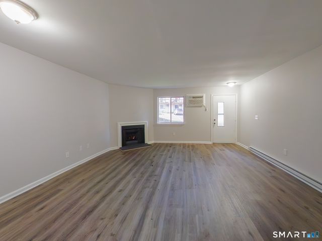 8 Rose Lane 24-11, Danbury, CT 06811