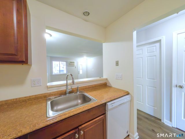 8 Rose Lane 24-11, Danbury, CT 06811