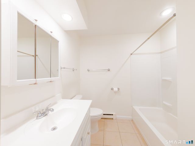 8 Rose Lane 24-11, Danbury, CT 06811