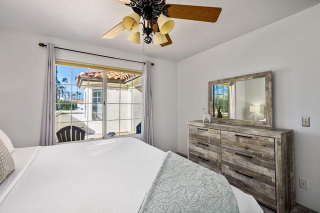 320 Vista Royale Drive, Palm Desert, CA 92211