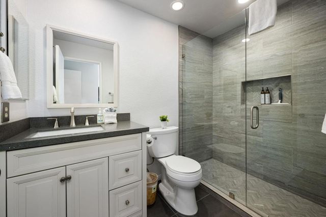 320 Vista Royale Drive, Palm Desert, CA 92211