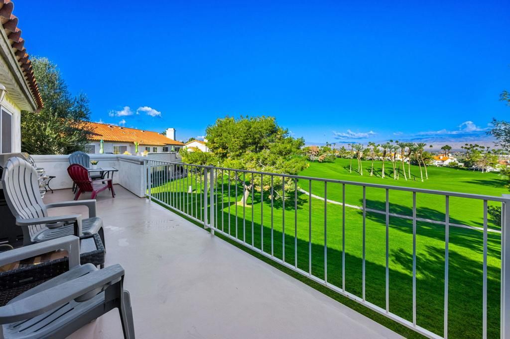320 Vista Royale Drive, Palm Desert, CA 92211