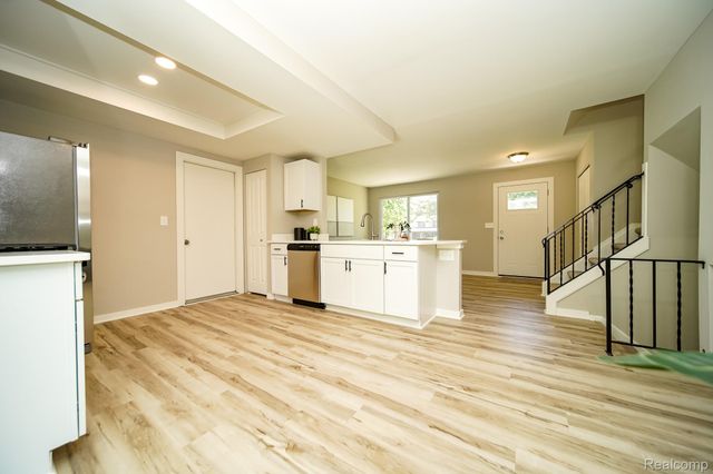 48297 Mallard Drive, Chesterfield Township, MI 48047