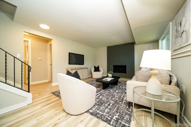 48297 Mallard Drive, Chesterfield Township, MI 48047