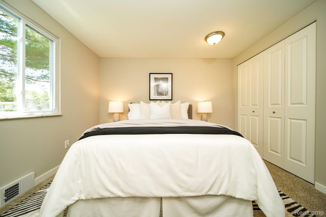 48297 Mallard Drive, Chesterfield Township, MI 48047