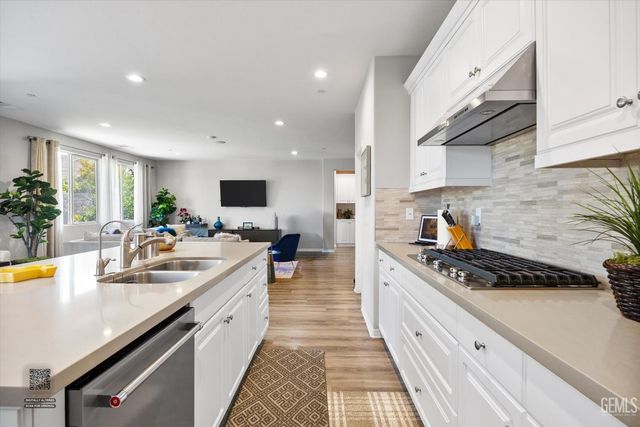 11614 Hollybrook Lane, Bakersfield, CA 93311