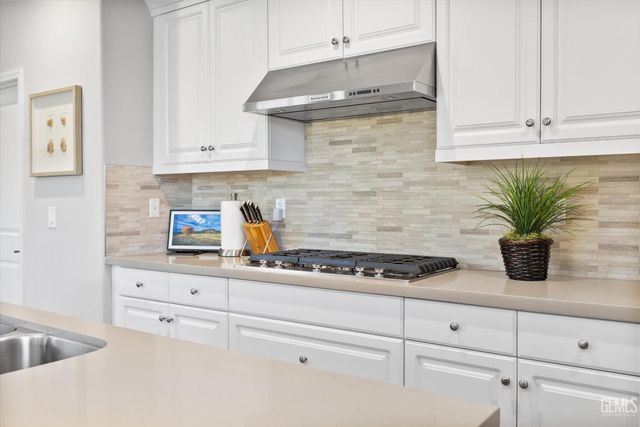 11614 Hollybrook Lane, Bakersfield, CA 93311