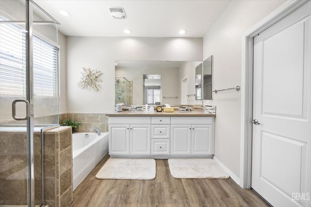 11614 Hollybrook Lane, Bakersfield, CA 93311