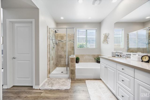 11614 Hollybrook Lane, Bakersfield, CA 93311