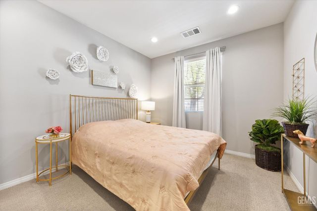 11614 Hollybrook Lane, Bakersfield, CA 93311