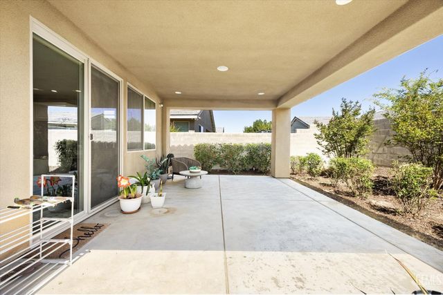 11614 Hollybrook Lane, Bakersfield, CA 93311