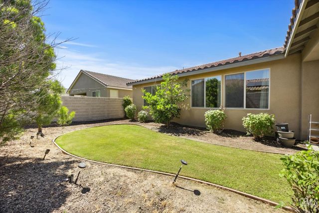 11614 Hollybrook Lane, Bakersfield, CA 93311